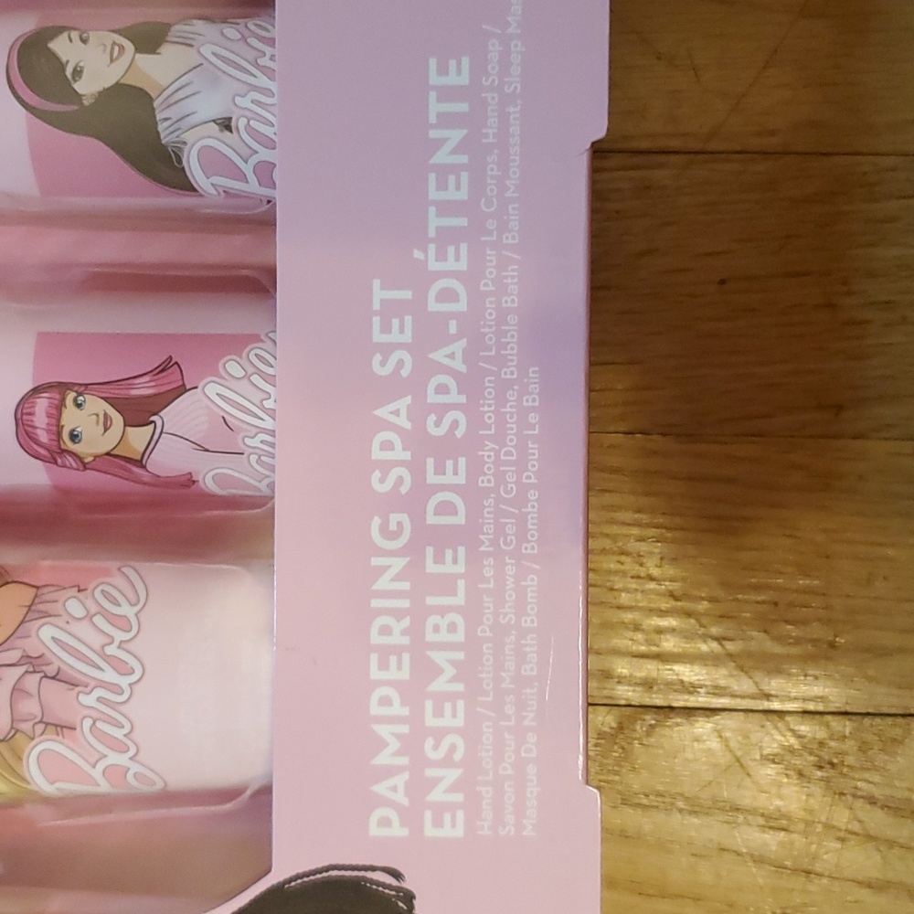 NEW BARBIE 7 piece Spa Set - Picture 2 of 5